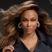 VIDEO/ Tyra Banks rikthehet në pistën e “Victoria’s Secret” pas 19 vitesh