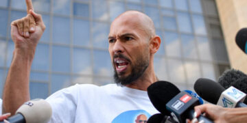 Accused of human trafficking, the Court makes the decision for Andrew Tate