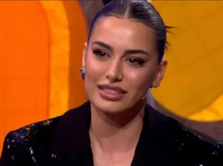 Argjira Spanca “braktis” “E Diell”? Ja si i përgjigjet moderatorja ndjekësit