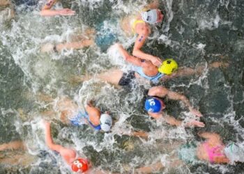 Çfarë ndodhi? Një e infektuar në lumin Senë, ky shtet tërheq ekipin nga gara