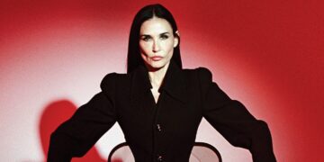 Demi Moore flet për sfidat e moshës: Hollywood-i është i ashpër ndaj grave