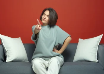 Mendonit se këto shenja të horoskopit ju bëjnë “ndere”? Harrojeni!