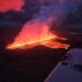 Një vullkan në Islandë shpërthen sërish, lava portokalli ndriçon qiellin