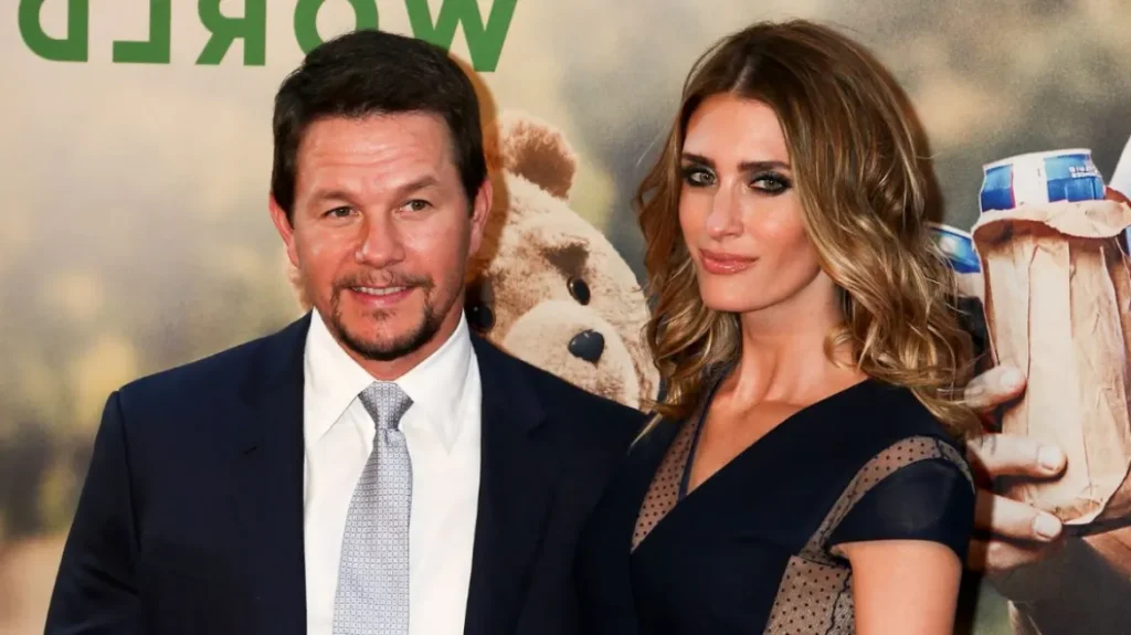 Sa romantik! Mark Wahlberg ka “gdhendur” në trup një dedikim për gruan e tij