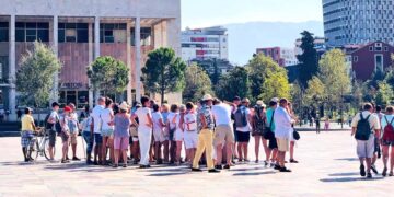 Boom of foreigners choosing Albania for living: Statistics drastic increase