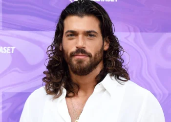 Përse Can Yaman u largua papritur nga mediat sociale?