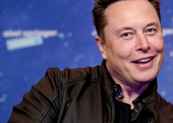 Raporti: Elon Musk do të bëhet trilioneri i parë në botë deri në vitin 2027