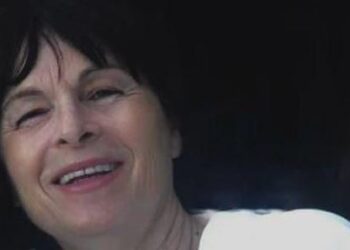 Fatmira Peshkatari: Një jetë dedikuar librave dhe arsimit pritet në mes nga kanceri