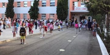 Nis viti i ri shkollor, 28 mijë nxënës ulen për herë të parë në bankat e shkollës