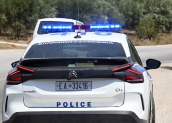 Profesori kapet duke fotografuar të miturën, dërgohet menjëherë në komisariat