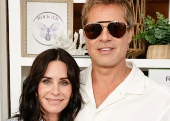 Brad Pitt dhe Courteney Cox ‘ribashkohen’ gati 23 vite më vonë