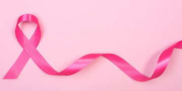 Tetori rozë, muaji i ndërgjegjësimit për kancerin e gjirit