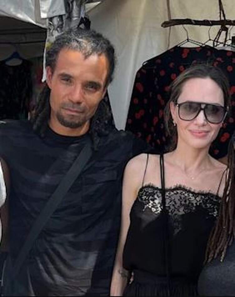 Angelina Jolie mesa duket konfirmon lidhjen me të dashurin e përfolur