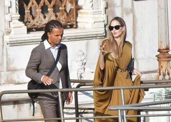 Angelina Jolie mesa duket konfirmon lidhjen me të dashurin e përfolur