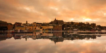 Humori juaj perëndon bashkë me diellin?Ja si të përshtateni me orët e gjata pa dritë