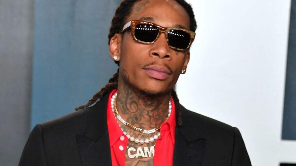Tymosi marijuanë në skenë, paditet reperi Wiz Khalifa në Rumani