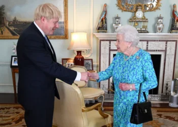 Boris Johnson thyen protokollin,zbulon shkakun e vërtetë të vdekjes së Elizabeth II