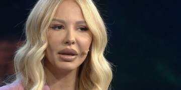 Përse u largua nga atdheu? Aurela Hoxha zbulon të vërtetën!