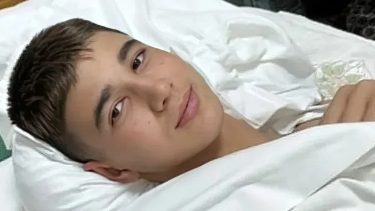 “Prindërit janë të varfër”/ Luis Meçja kërkon ndihmë nga shqiptarët për t’u shëruar