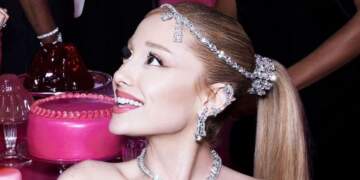 Ariana Grande dhe Swarovski: Një bashkëpunim që po shkëlqen sa kristalet