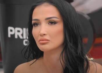 Xheneta i heq çmimit të madh 10 mijë €, me lot në sy dëgjon fjalë për familjen e saj