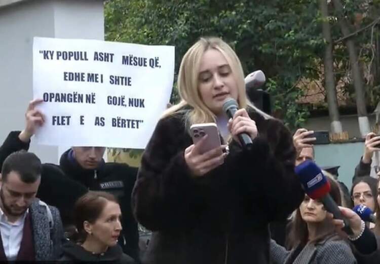 “Ia morën jetën dhe ëndërrat”/ Mamaja e Martinit bën dedikimin prekës për të birin