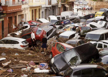 Përmbytjet në Spanjë/ Ja si është gjendja, rritet ndjeshëm numri i viktimave