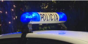 Tronditëse në Ferizaj, një person masakron me thikë 4 të rinj në rrugë