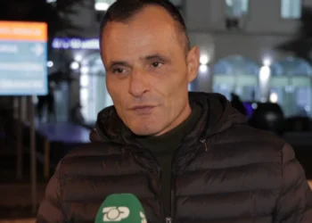 Djali i tij mbeti i plagosur, flet babai i 14-vjeçarit: Janë dy vrasës