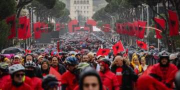 Parada e Shqiptarëve, ja rrugët ku do të ketë ndalim qarkullimi