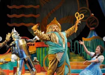 E trishtë/ Po bënin prova për festat e Krishtlindjes, aktori humb jetën në skenë