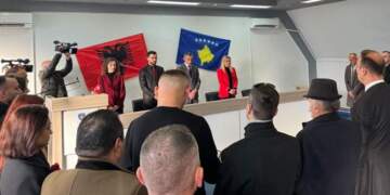 Për herë të parë, Komuna e Zveçanit mban seancë solemne për 28 Nëntor