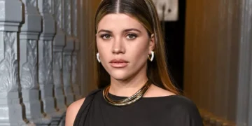 Sofia Richie humbi mbi 20 kilogramë pas lindjes së vajzës Eloise!