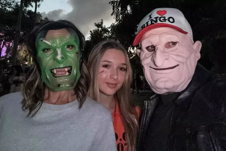 Victoria Beckham ‘vishet’ për Halloween për herë të parë në 27 vjet