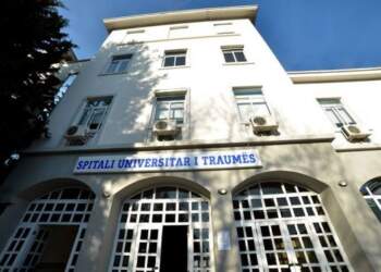 E rëndë në Tiranë/ U rrëzua tek Piramida, humb jetën 22-vjeçarja