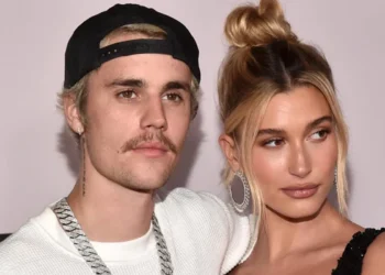 Hailey Bieber reflekton për vitin 2024, e falenderon për këtë gjë