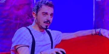 Si e përjetoi ndarjen e së motrës? Rrëfehet Amos Zaharia