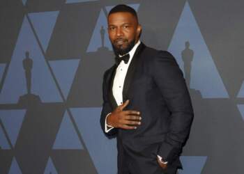 Reagon aktori i njohur pas sulmit me gotë që iu bë në restorant