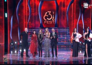 “Shkodra Elektronike” fiton Fest 63, si u rendit Elvana Gjata?