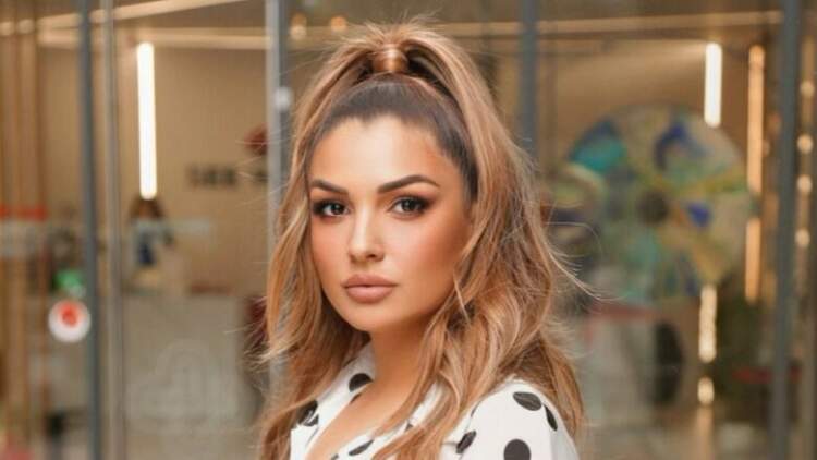 1 muaj nga humbja e nënës, Olsa Muhameti prek me dedikimin