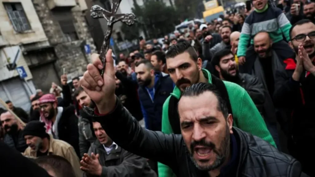 Shpërthejnë protestat në Siri pas djegies së pemës së Krishtlindjes