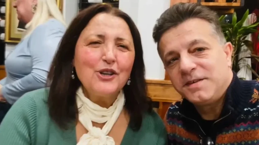 Parashqevi Simaku uron shqiptarët për Krishtlindjet: Ju përqafoj, Zoti ju bekoftë!