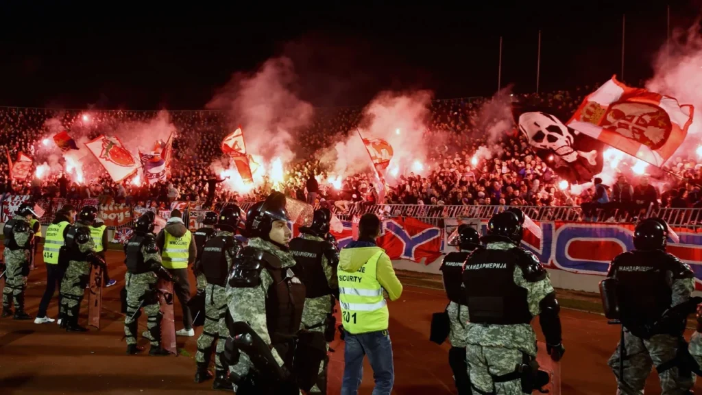 UEFA: Serbia nuk do të ketë tifozë në ndeshjen me Shqipërinë