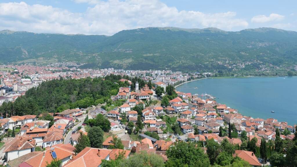 UNESCO kërkon mbrojtje urgjente për Ohrin: Në rrezik nga ndërtimet e paligjshme