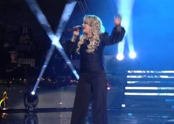 Këngëtarja e njohur nënë për herë të dytë, zbulon emrin e vajzës së sapolindur!