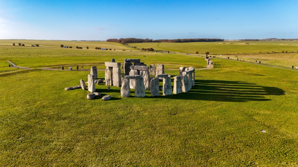 Stonehenge/ Zbulohet misteri pas 5000 vjetësh? Studiuesit e dinë se përse u ndërtua
