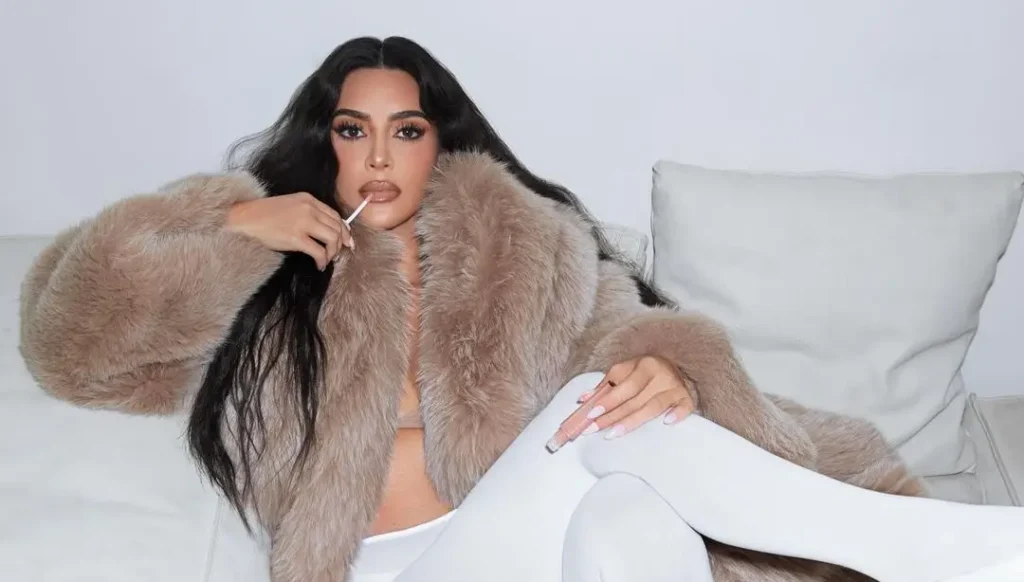 Lajme të reja nga Kim Kardashian! Kush është partneri i saj i ri?