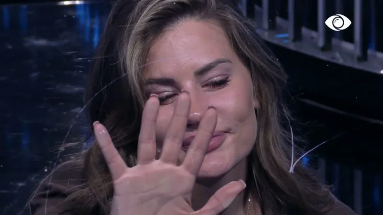 Valbona rrëfen linjën e jetës: Me humbjen e babit, m’u shkatërrua gjithçka