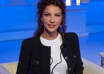 Ekskluzive: Isida Mollaymeri në pritje të ëmbël, nënë për herë të parë