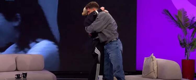 Sara surprizon live Drilonin, ja si e priti fituesi i “BBVK”